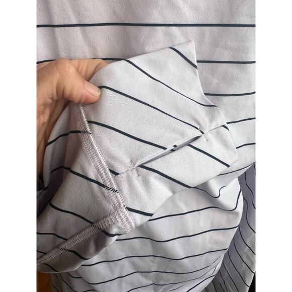 Reebok purple/gray striped active top size Extra Large - Picture 3 of 4